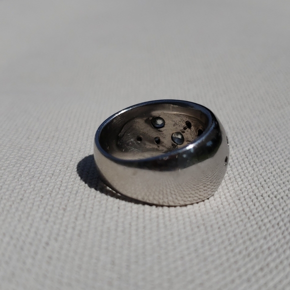 14kt white gold diamond bubble domed ring - Picture 4 of 6